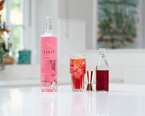 Istil 38 Pink Berries Irish Vodka 70cl COMANS BEER 32399 SPIRITS
