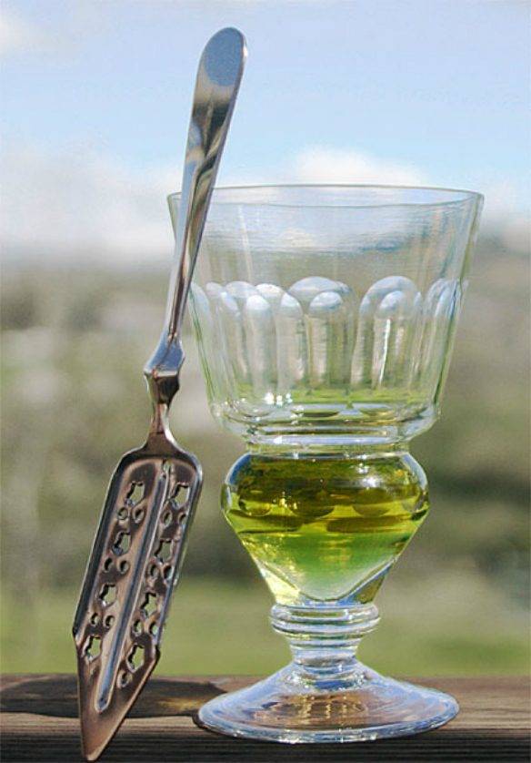Absinthe - Reviving a Spirit